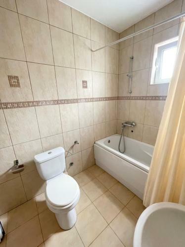 Hostal Apartments H4