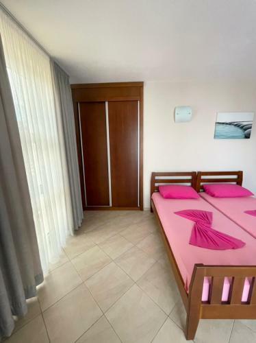 Hostal Apartments H4
