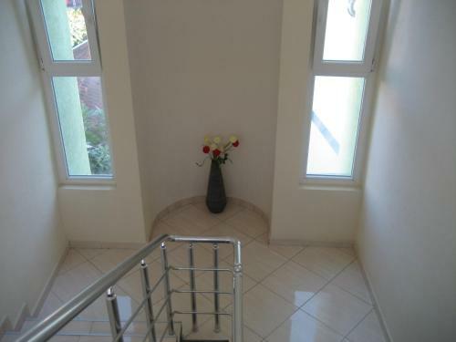 Hostal Guest House Vila Mimoza