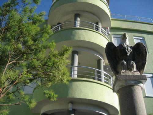 Hostal Guest House Vila Mimoza