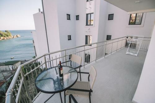 Barba Apartments