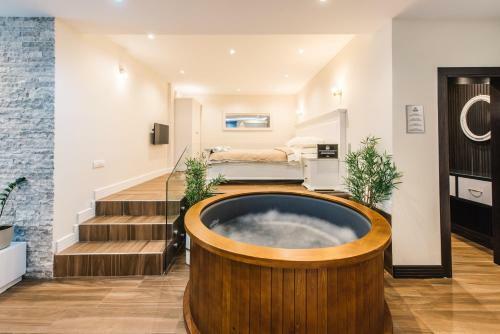 Padam Hotel & Spa