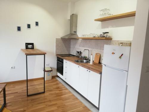 Gina & Nia Apartments