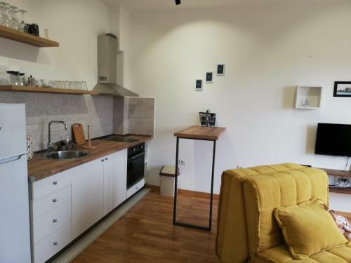 Gina And Nia Apartments