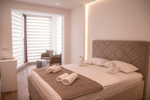 Art� Apartments