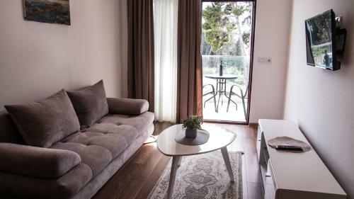 Art� Apartments