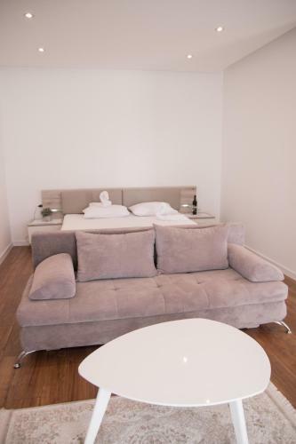 Art� Apartments