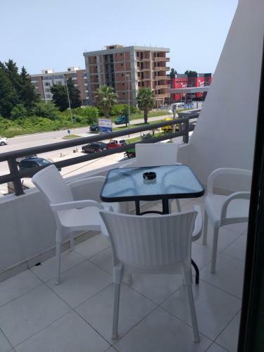 Apartments & Studio Haxhibeti
