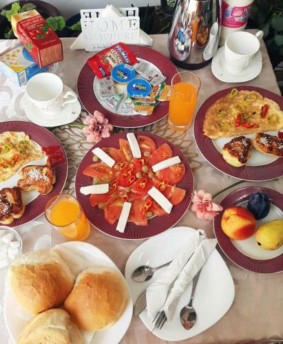 Hostal Guesthouse Dona