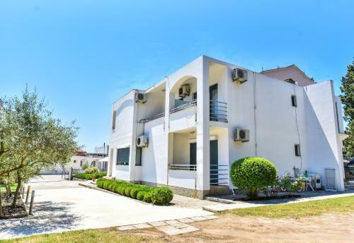 Apartments Laguna
