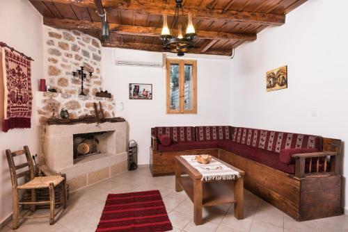 Aradena Traditional House 2