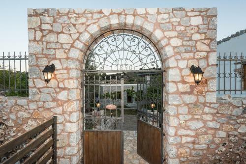 Aradena Traditional House 2