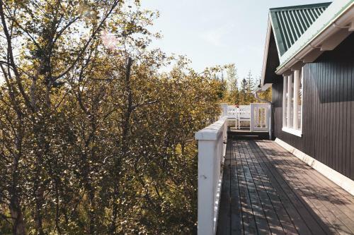 Lodge Bj�rk - A Cozy Hilltop Cottage - Great Location!