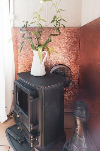 Lodge Bj�rk - A Cozy Hilltop Cottage - Great Location!