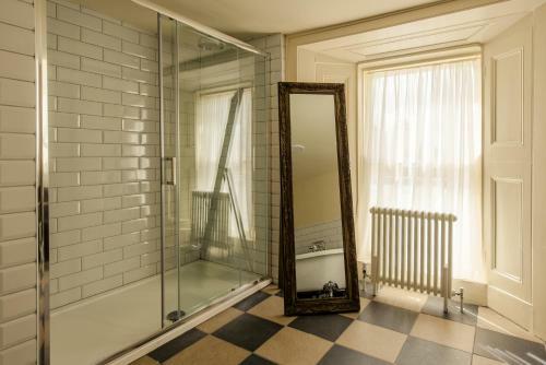 Hotel The Lodges At Ballykealey