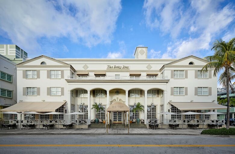 Hotel Betsy South Beach