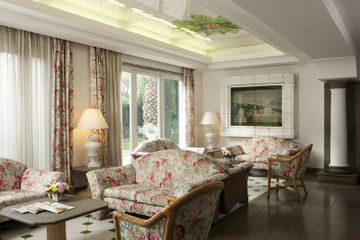 Hotel Aris Garden