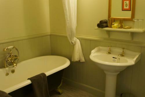 Hostal Flodigarry Hotel And High Tide Restaurant