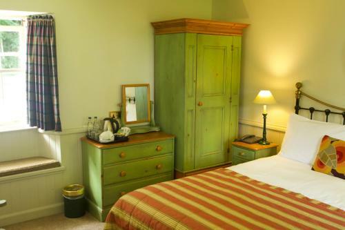 Hostal Flodigarry Hotel And High Tide Restaurant