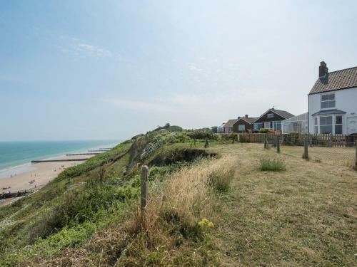 Marions Seaside Cottage