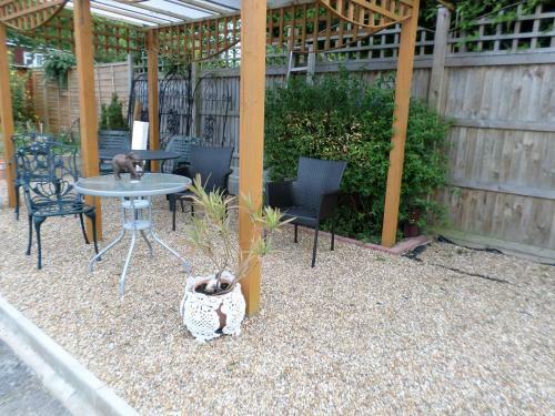 Hostal Atini Guest House