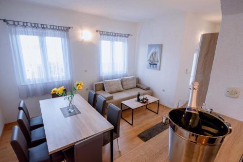 Hostal Apartman Sea View
