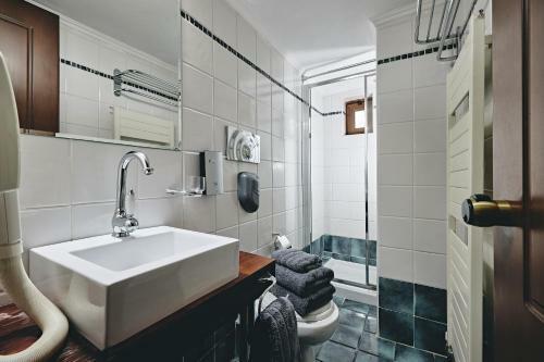 Hostal Nostos Suites By White Hills