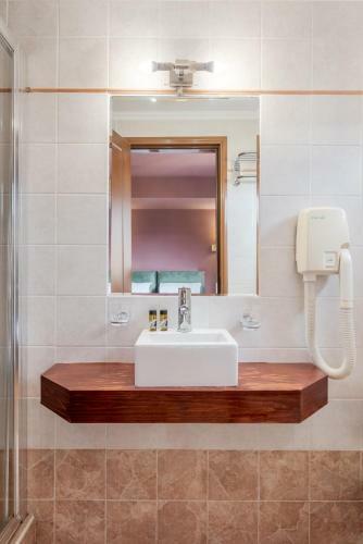 Hostal Nostos Suites By White Hills