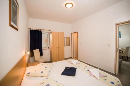 Apartments By The Sea Brist, Makarska - 18097