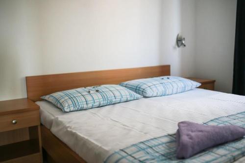 Apartments By The Sea Brist, Makarska - 18096