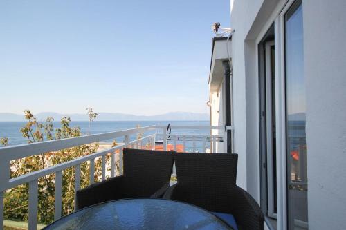 Apartments By The Sea Brist, Makarska - 18096