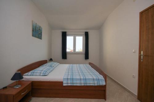 Apartments By The Sea Brist, Makarska - 18096