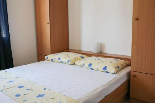 Apartments By The Sea Brist, Makarska - 18096