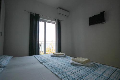 Apartments By The Sea Brist, Makarska - 18096