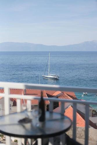 Apartments By The Sea Brist, Makarska - 18096