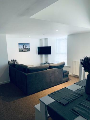 Cliffview Apartment