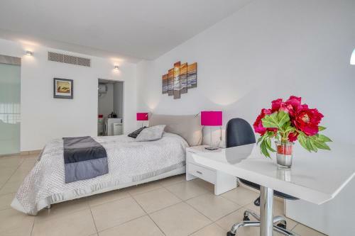 Duplex Luxury Apartment In Portomaso With Pool