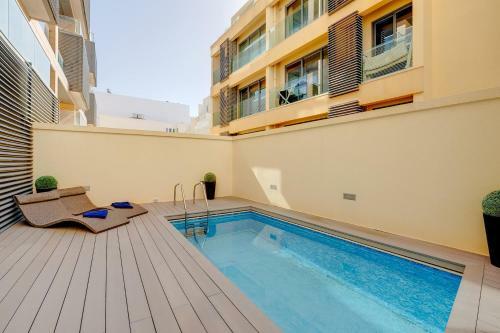 Duplex Luxury Apartment In Portomaso With Pool