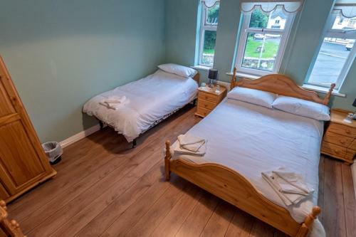An Sean Ostan Apartments