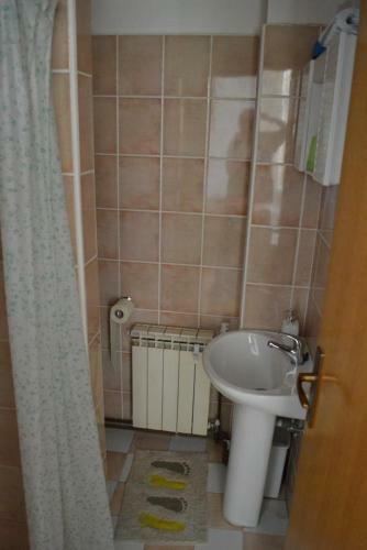 Hostal Rooms With A Parking Space Brod Moravice, Gorski Kotar - 16921
