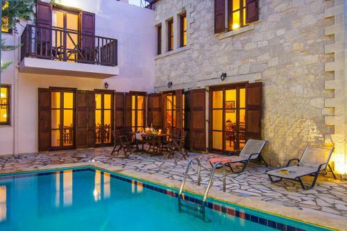 Sarris Villa, A Country Side Villa!