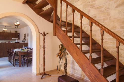 Sarris Villa, A Country Side Villa!