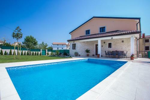 Apartamentos Holiday Home Sa-ra