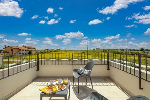 Beautiful Villa Estate & Primavera