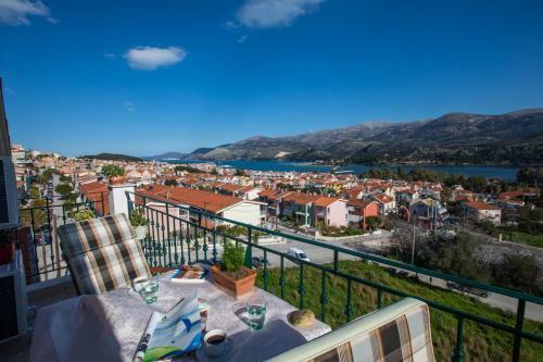 Chrysianna Seaview Apartment