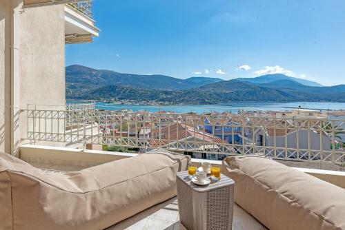Alexandra's Cozy Sea View Apartment