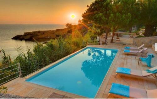 Villaparadiso Beach Front Villa
