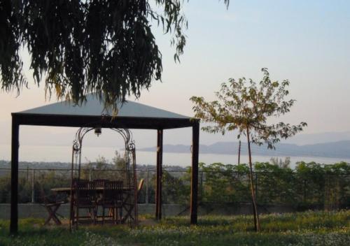 Cozy Maisonette With Unique Views In Ancient Corinth