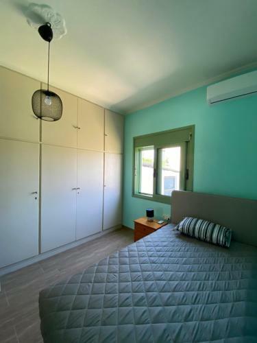 Acrocorinthos House