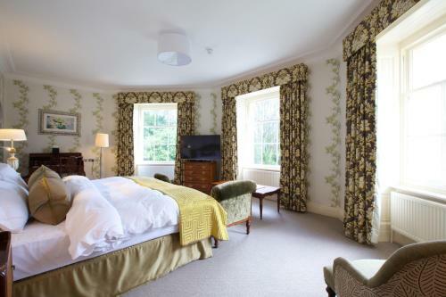 Storrs Hall Hotel